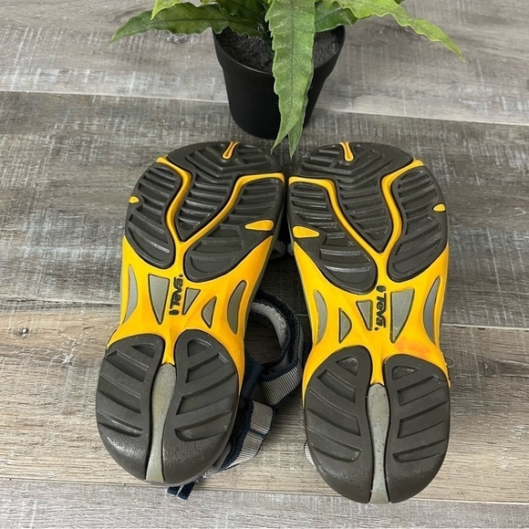 TEVA Velcro Water Sandal Closed Toe Blue Gray Youth Size 4 - Picture 10 of 15